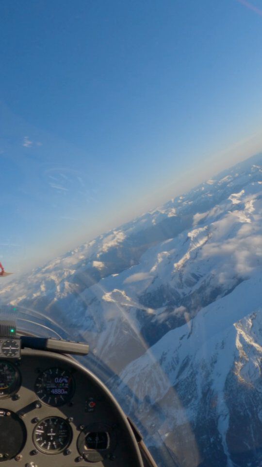 Segelfluglizenz statt Flugtickets buchen! 🤌🏼

#flying #segelfiegen #gliding #köln #soobock #pilot
